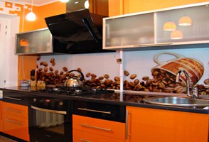 kitcen_skinali07_s.jpg Стеновые панели из СТЕКЛА с фотопринтом, они же СКИНАЛИ