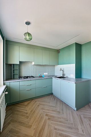 Угловая яркая кухня Джерси с отдельным пеналом. Коллекция Джерси. Размер: 2790 Х 1750 Х 2450 мм, пенал 600 Х 2450 мм  - 1