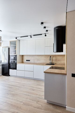 Угловая кухня в чёрно-белой гамме. Коллекция Империал. Размер: 4050x2250x2530 мм  - 1