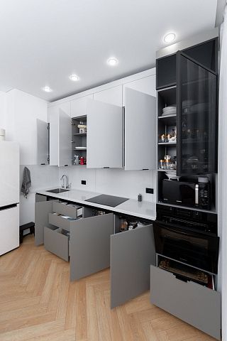 Прямая кухня по потолка с витриной. Коллекция Джерси. Размер: 3200 Х  3035 мм  - 2