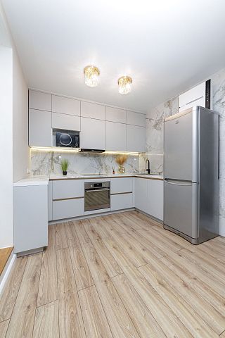 П-образная серая кухня. Коллекция Урбан. Размер: 2800 Х  1500 Х  1400 Х  2735 мм  - 1